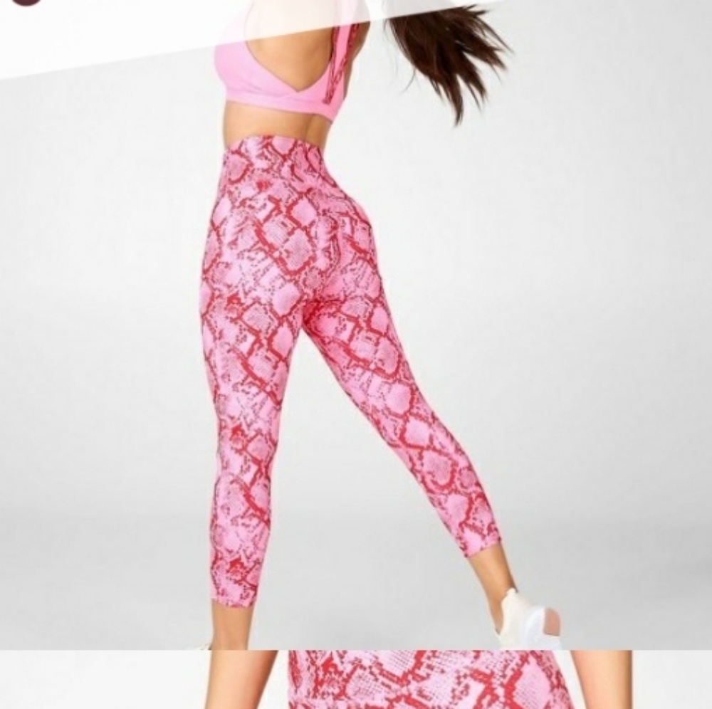 NEW Fabletics Size L - Picture 4 of 4